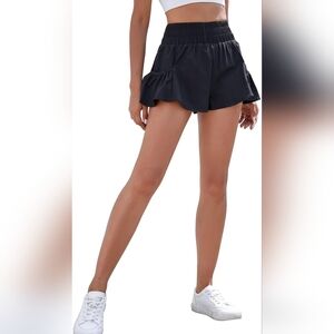 NWT Women's Black High Waisted  Quick Dry Athletic Flowy Shorts with Pockets, L